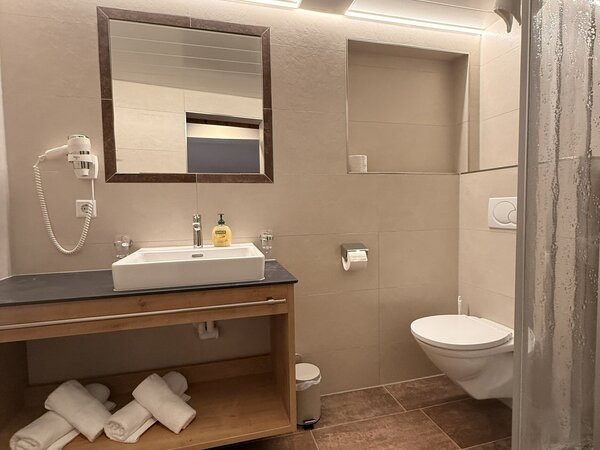 Apartment 6   