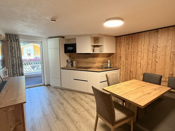 Apartment 6   
