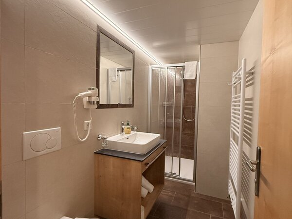 Apartment 6   